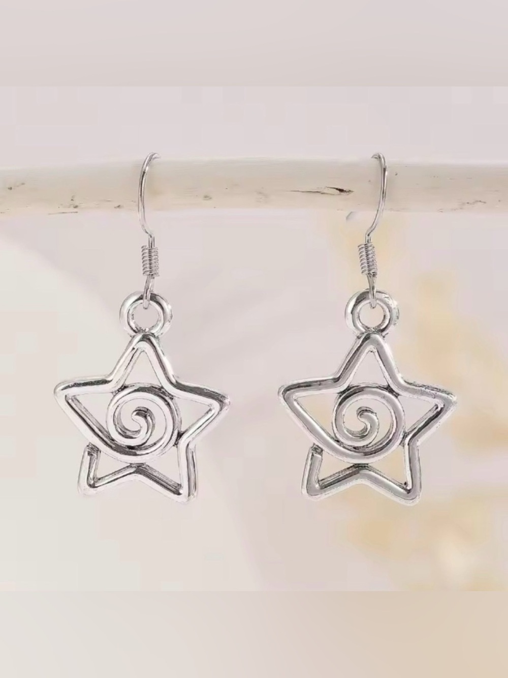 ⭐️Silver-Tone Distinctive Star with a Central Spiral Design Drop Earrings/NIP⭐️